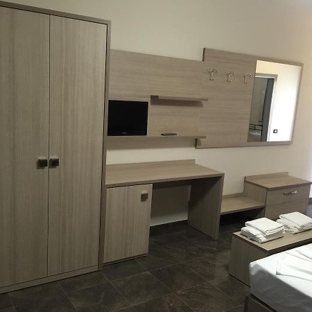 Herges Hotel Durres Exterior photo