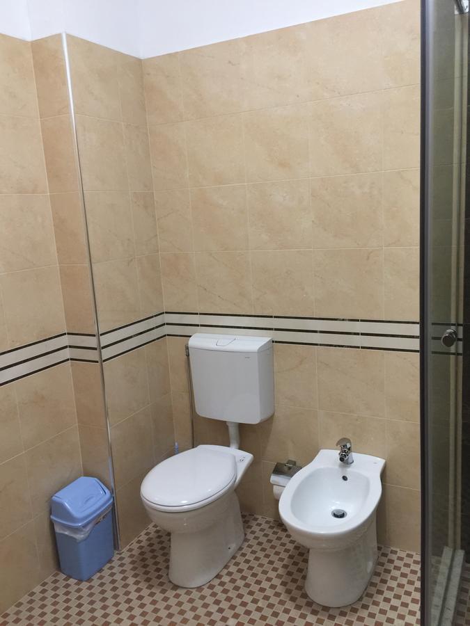 Herges Hotel Durres Exterior photo